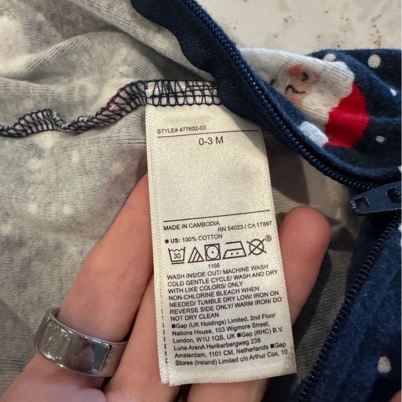 Christmas Old Navy Santa Print Kids One Piece Pajama 0-3 months - Picture 4 of 6